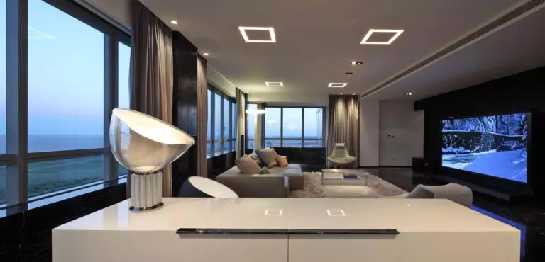 High-tech living room: Design and decoration