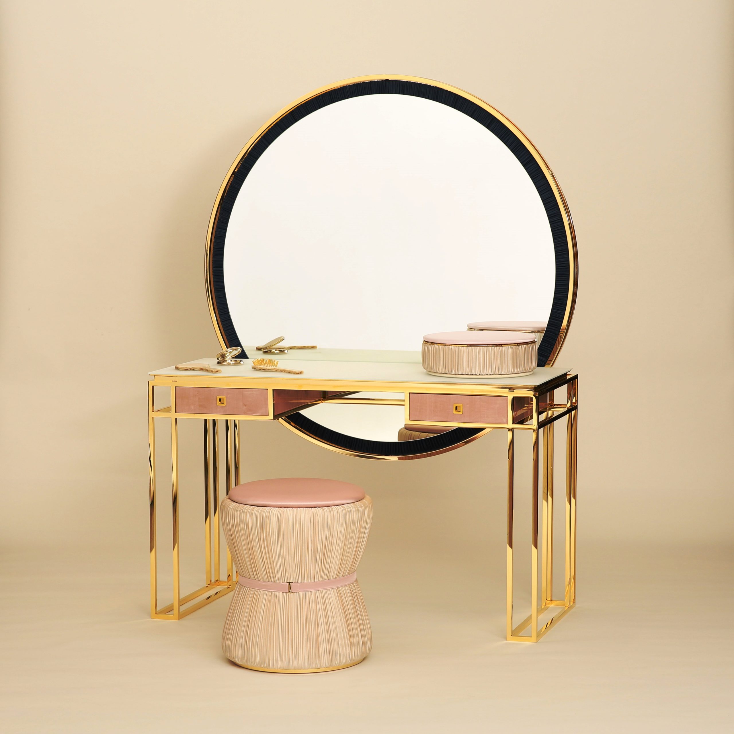 Dressing Rtable Dressing table: how to choose and decorating ideas with photos