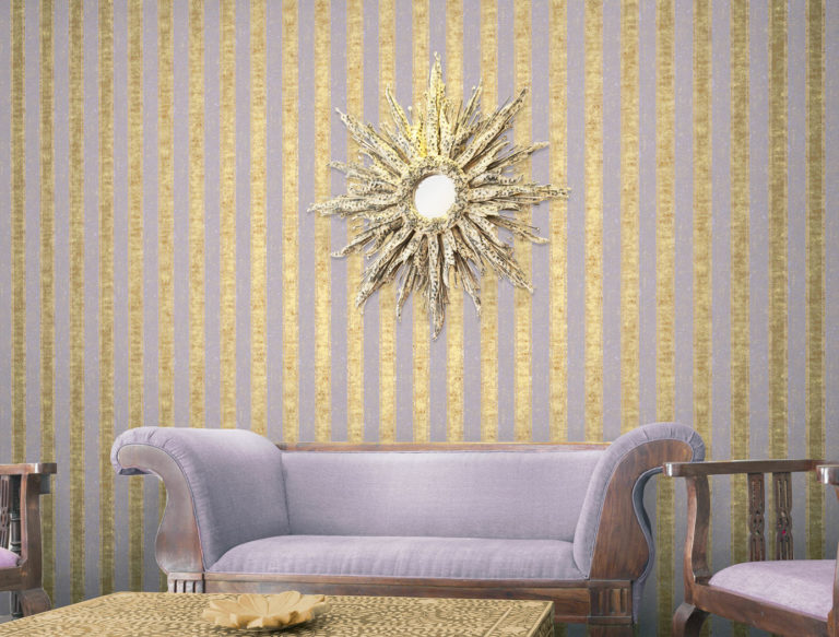 Golden wallpapers in the interior: features, style, and colors