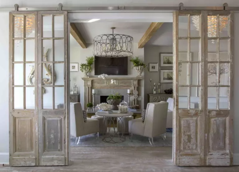 Antique French doors: what are their advantages