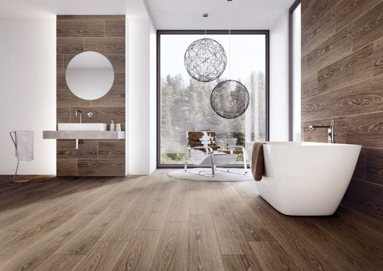 Wood-look porcelain stoneware: comfort and elegance