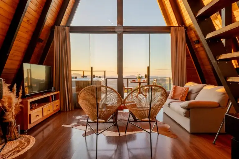 Modern Chairs and Armchairs: 2025 Trends