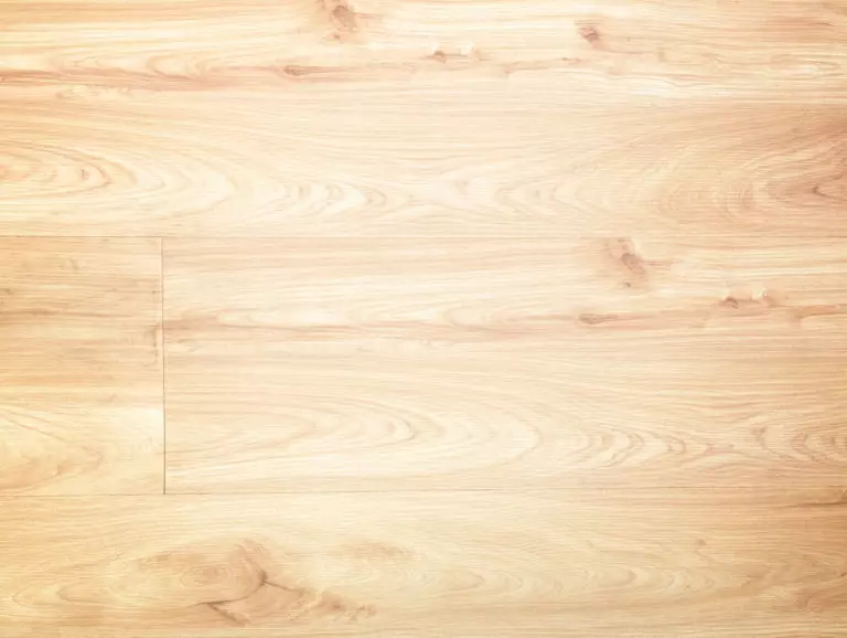 Maple flooring: pros and cons, varieties and design ideas
