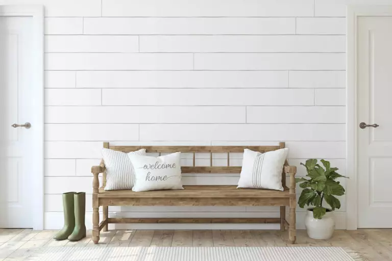 Shiplap accent wall: design ideas and styles