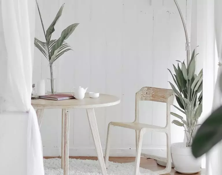 Comment recouvrir du lambris bois?: idées et conseils pour relooker l&rsquo;intérieur