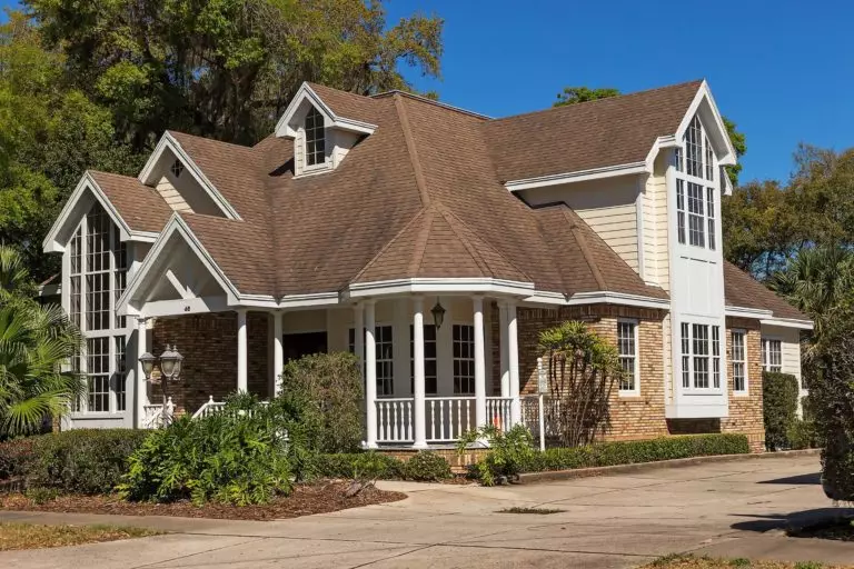 Homeowner’s essential guide: How to identify (and fix) roof damages