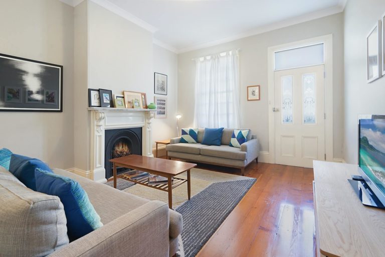 Два дивана в гостиной: как разместить, плюсы и минусы, идеи дизайна