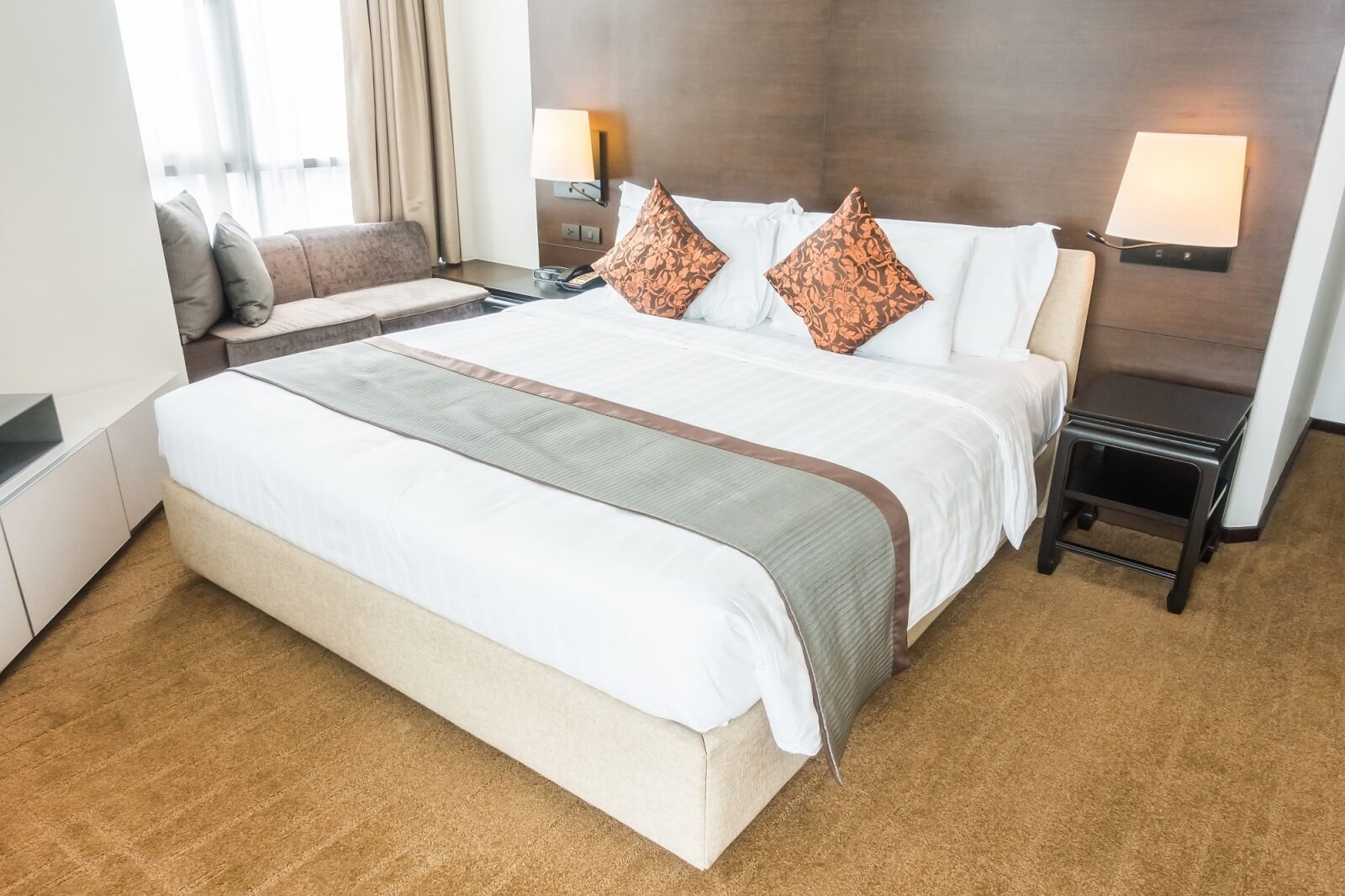 Qnoon Set di 2 cuscini queen size, collezione hotel, per dormire, cuscini a soffietto per schiena, stomaco o lato (bianco puro