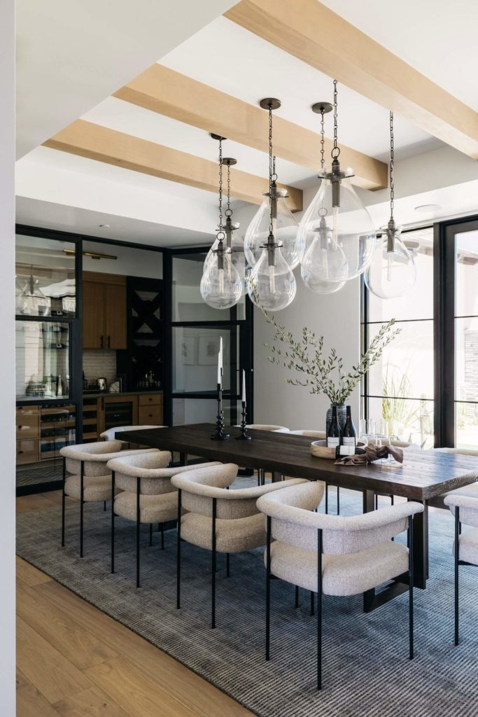 14 Best Dining Room Lighting Trends 2025 - Hackrea