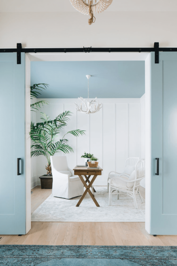 Yarmouth Blue HC-150 (Benjamin Moore): what color is, review, and use ...