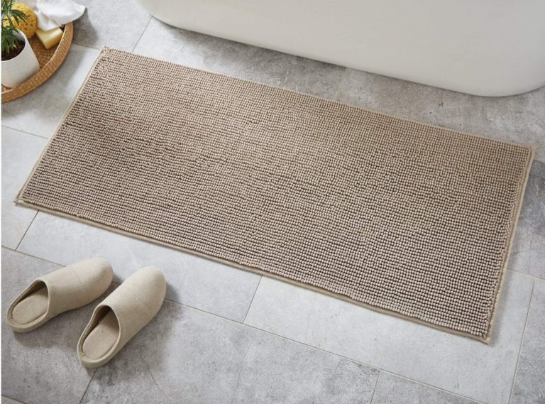 9 Bathroom Rug Ideas You’ll Want to Try