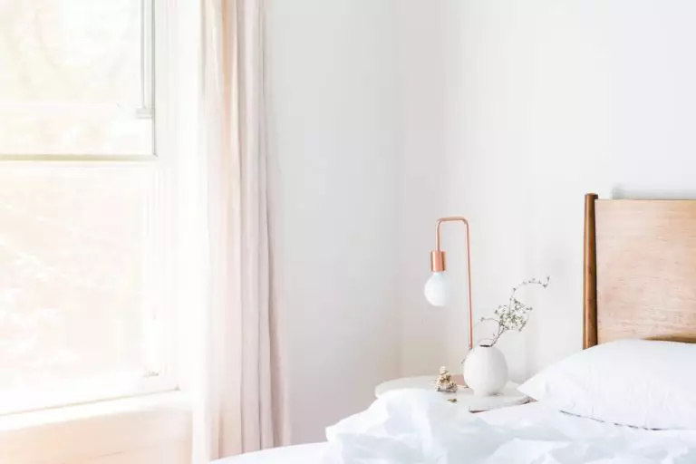 10 Minimalist Bedroom Design Ideas Trending in 2024