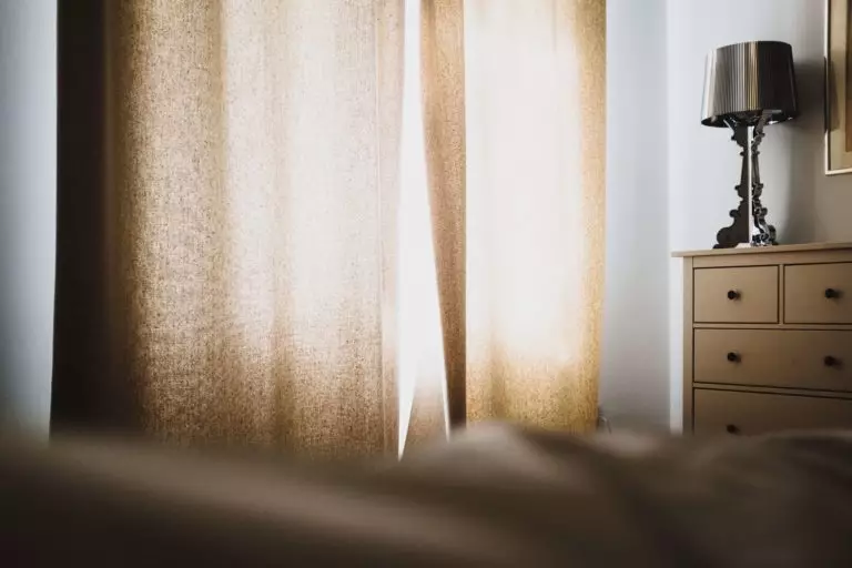 Rideaux tendance 2025: idées stylées pour toutes les préférences