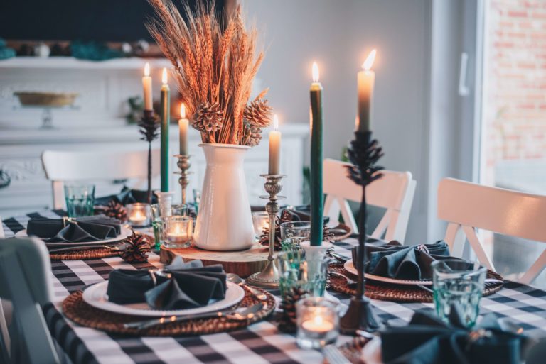 14 Coziest Thanksgiving Decoration Trends for 2023